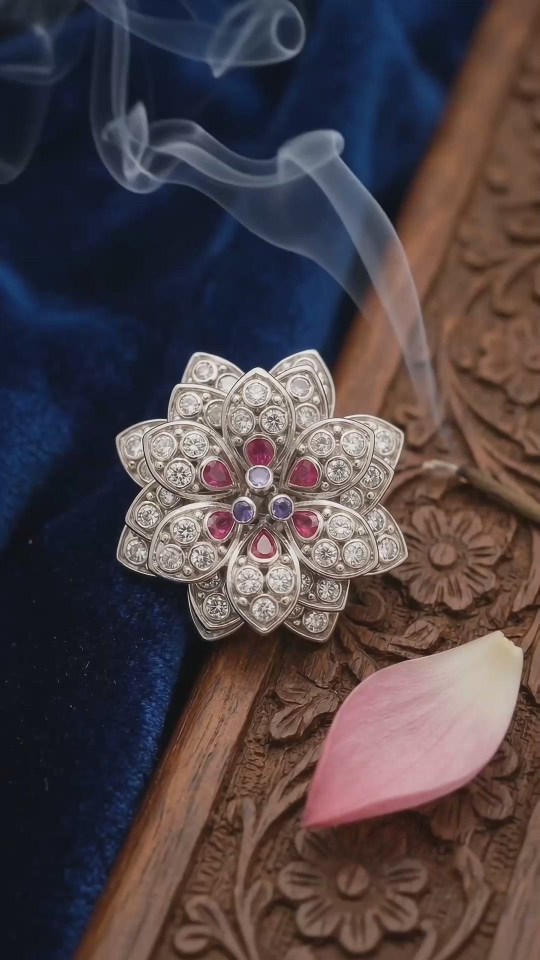 R06H CZ. Flowar Adjexttable Ring