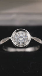 R04A CZ. Diamond Luking Close Setting Adjexttable Ring