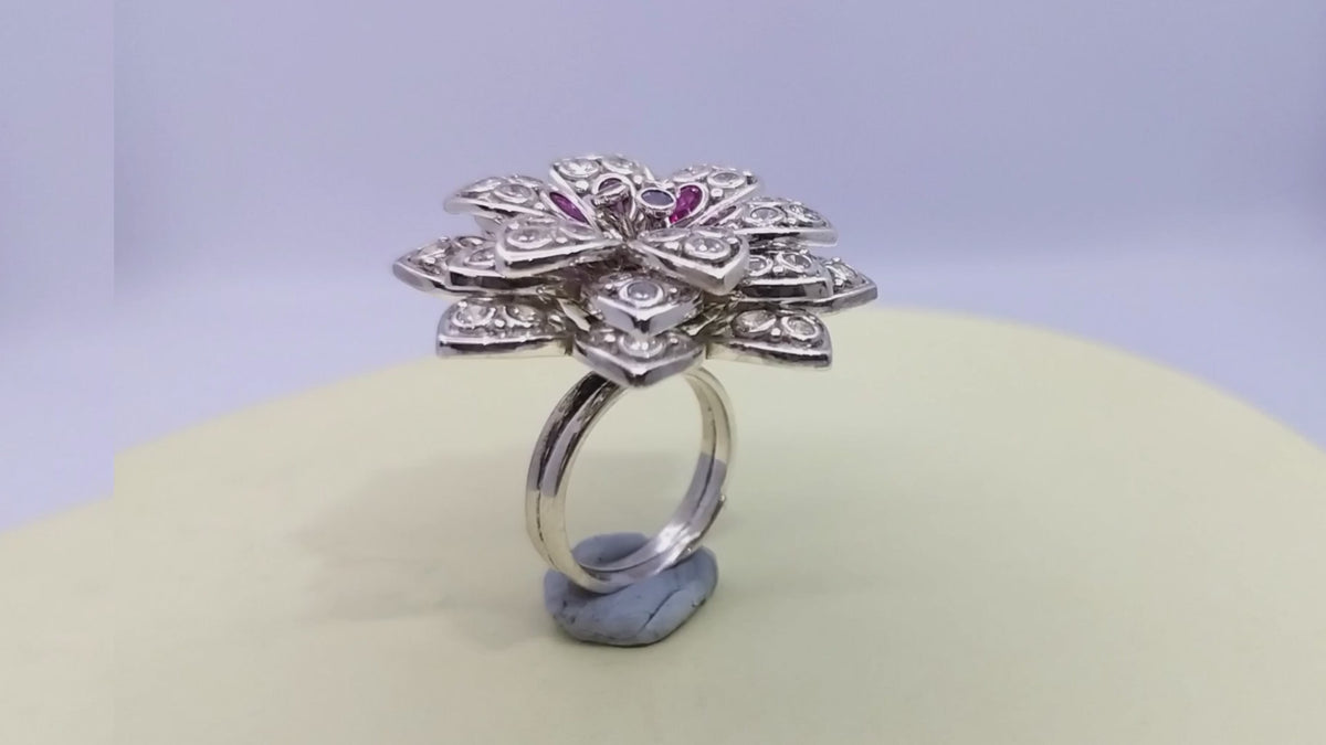 R06H CZ. Flowar Adjexttable Ring