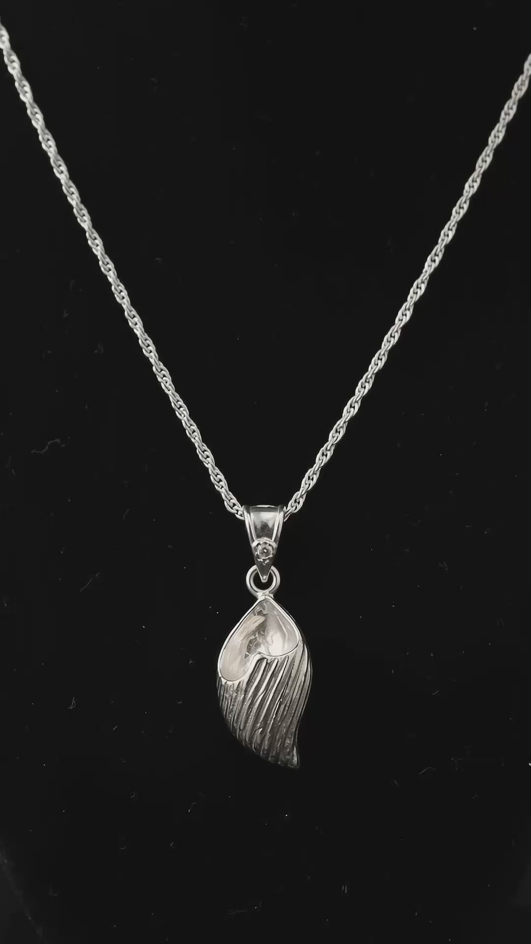 E01P Neast CZ Pendant